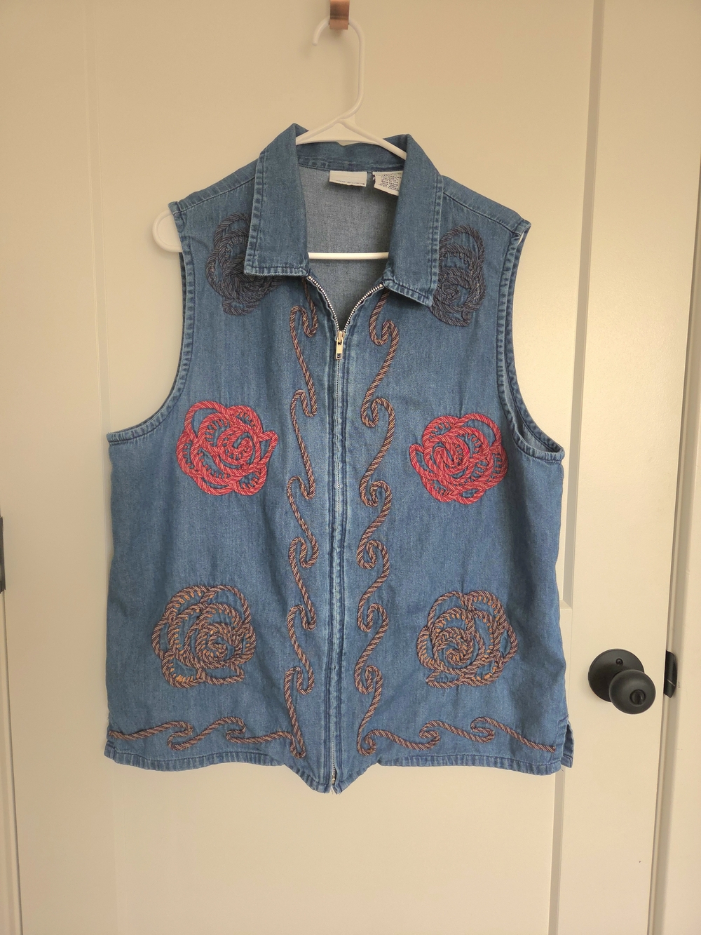 Vintage Bobbie Brooks Denim Zip Vest with Embroidered Rose Accents. Size XL. #SW